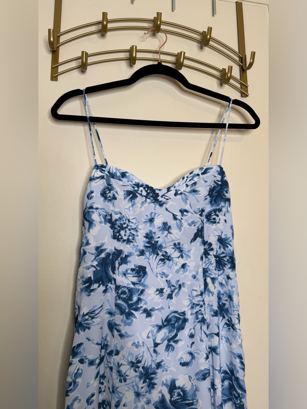 Abercrombie & Fitch White and Blue Floral Maxi Dress - Picture 3 of 9